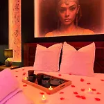 Apartamento Le Secret De Cléopâtre, De Luxe Avec Jacuzzi Et Pièce Secrète Scheibenhard