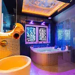 Le Secret De Cleopatre, De Luxe Avec Jacuzzi Et Piece Secrete * Scheibenhard