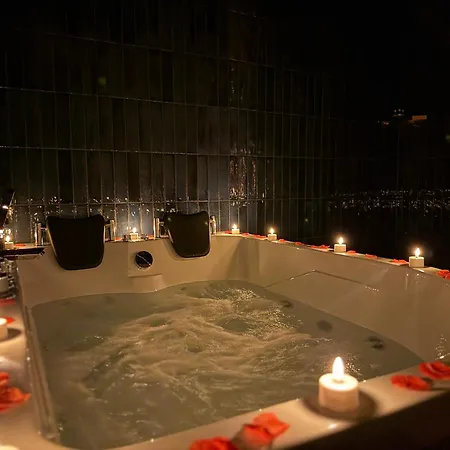 Le Secret De Cleopatre, De Luxe Avec Jacuzzi Et Piece Secrete *