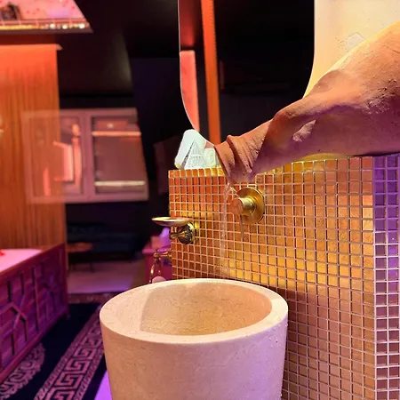 Le Secret De Cleopatre, De Luxe Avec Jacuzzi Et Piece Secrete Scheibenhard