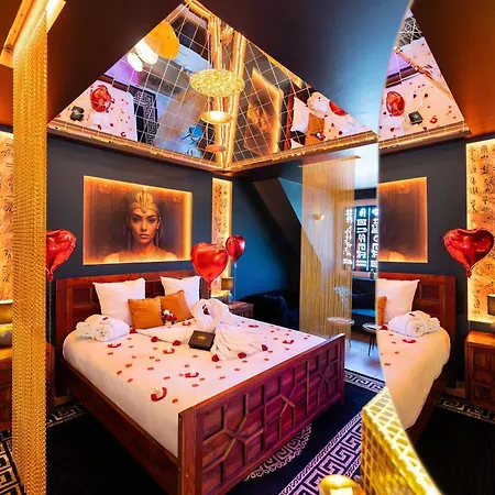 Appartamento Le Secret De Cléopâtre, De Luxe Avec Jacuzzi Et Pièce Secrète *