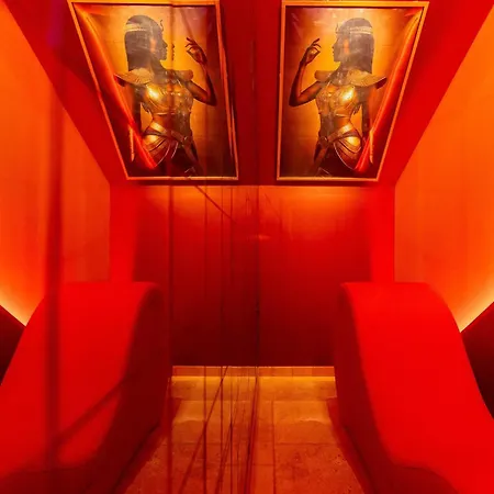 Appartamento Le Secret De Cléopâtre, De Luxe Avec Jacuzzi Et Pièce Secrète