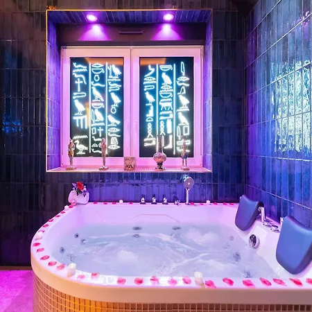Appartamento Le Secret De Cléopâtre, De Luxe Avec Jacuzzi Et Pièce Secrète Scheibenhard