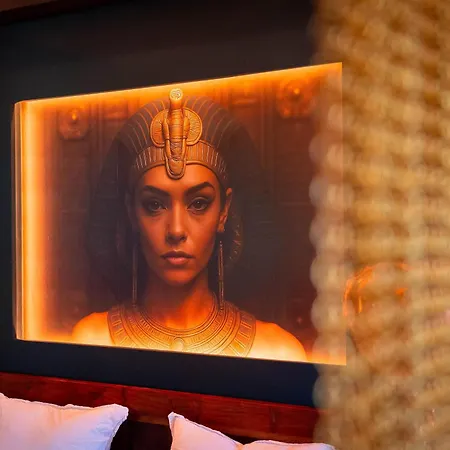 Le Secret De Cleopatre, De Luxe Avec Jacuzzi Et Piece Secrete * Scheibenhard
