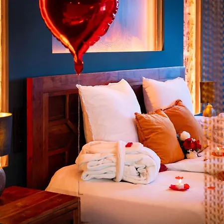 Le Secret De Cléopâtre, De Luxe Avec Jacuzzi Et Pièce Secrète Appartamento Scheibenhard