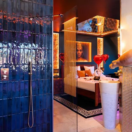 Le Secret De Cléopâtre, De Luxe Avec Jacuzzi Et Pièce Secrète Appartamento *