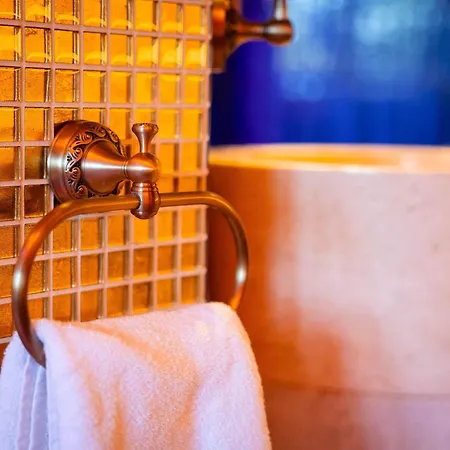 Appartamento Le Secret De Cléopâtre, De Luxe Avec Jacuzzi Et Pièce Secrète Scheibenhard