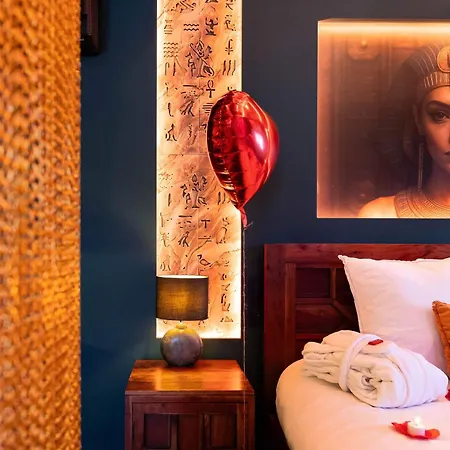 Le Secret De Cléopâtre, De Luxe Avec Jacuzzi Et Pièce Secrète Appartamento Scheibenhard