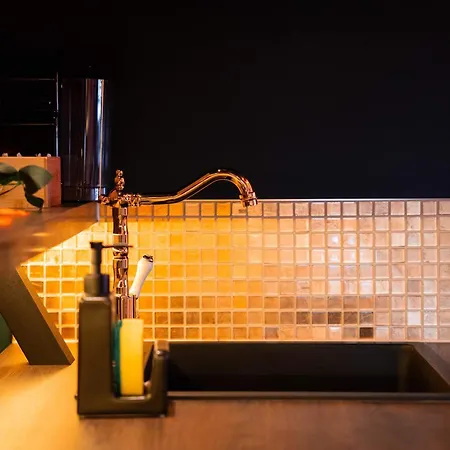 Le Secret De Cléopâtre, De Luxe Avec Jacuzzi Et Pièce Secrète Appartamento Scheibenhard