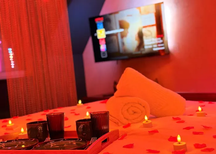 Le Secret De Cleopatre, De Luxe Avec Jacuzzi Et Piece Secrete Appartement *