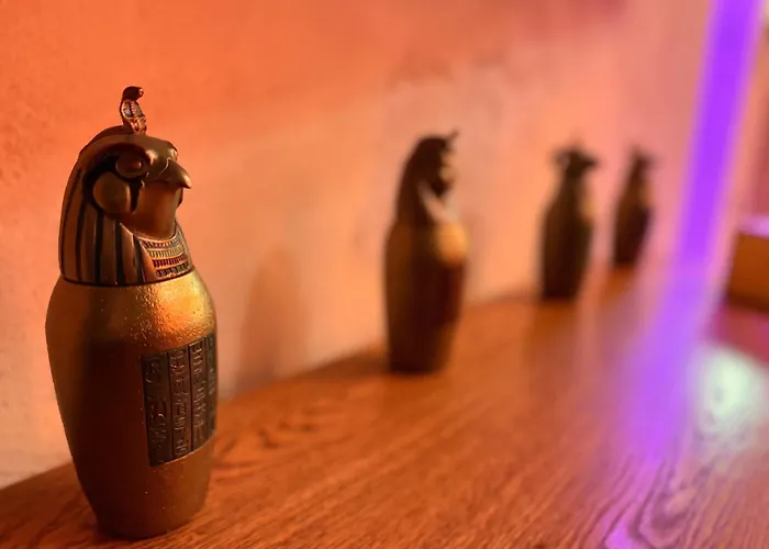 Appartement Le Secret De Cleopatre, De Luxe Avec Jacuzzi Et Piece Secrete Scheibenhard