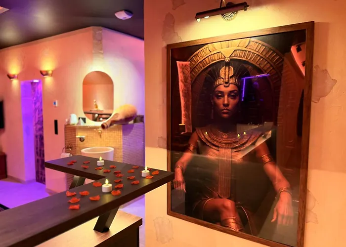 Le Secret De Cleopatre, De Luxe Avec Jacuzzi Et Piece Secrete Scheibenhard